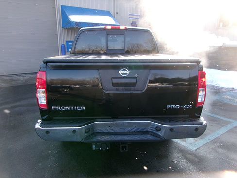 Used 2018 Nissan Frontier PRO-4X image 4