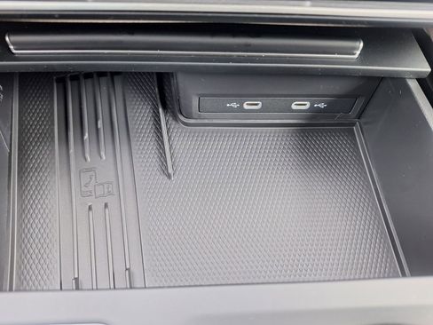 New 2026 Volkswagen Atlas SE image 17