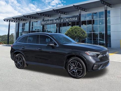 Certified 2025 Mercedes-Benz GLC 300 4MATIC image 2