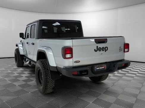 Used 2023 Jeep Gladiator Willys image 5