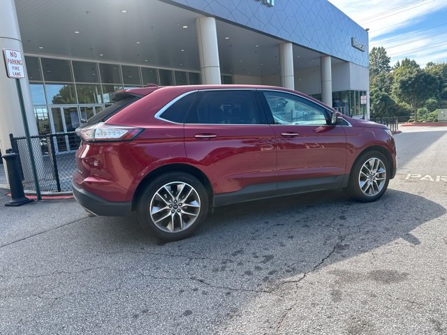 Used 2018 Ford Edge Titanium w/ Equipment Group 301A FWD image 4