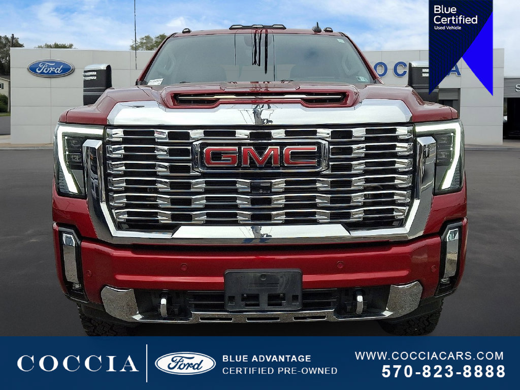 Used 2024 GMC Sierra 2500 Denali w/ Technology Package AWD/4WD image 2