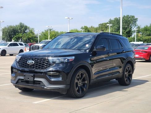 Used 2022 Ford Explorer ST-Line w/ Class IV Trailer Tow Package RWD image 2