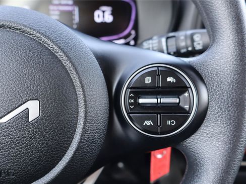 Certified 2023 Kia Soul LX w/ LX Technology Package image 17