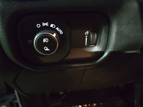 New 2026 RAM 2500 Tradesman w/ Chrome Appearance Group image 25