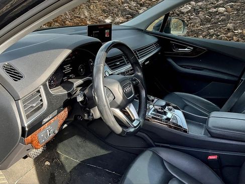 Used 2017 Audi Q7 3.0T Premium Plus w/ Premium Plus Package image 9