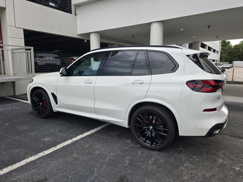 New 2026 BMW X5 xDrive40i w/ M Sport Package AWD/4WD image 6