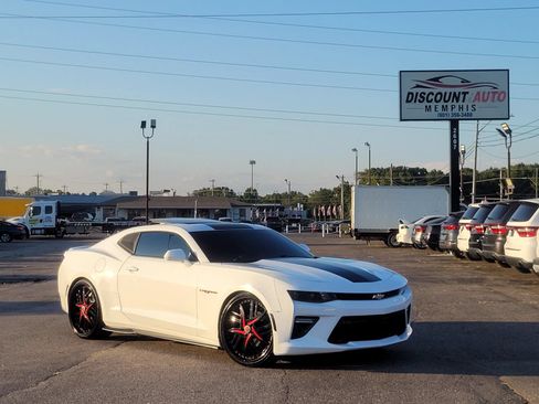 Used 2017 Chevrolet Camaro LT w/ RS Package RWD image 5
