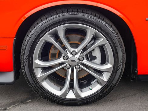 Used 2022 Dodge Challenger R/T image 9