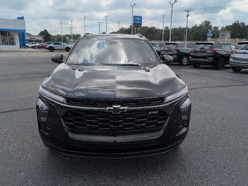 Used 2024 Chevrolet Trax RS w/ Sunroof Package FWD image 11