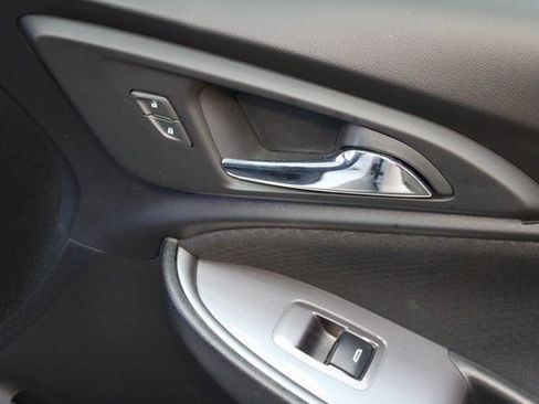 Used 2022 Chevrolet Malibu LT image 9