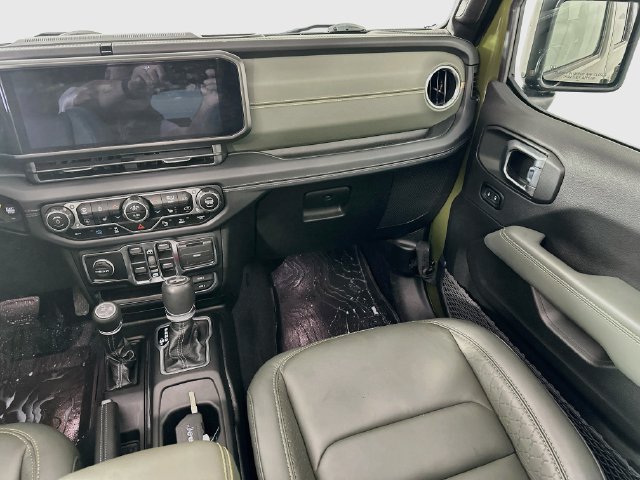 Used 2024 Jeep Wrangler High Altitude AWD/4WD image 24