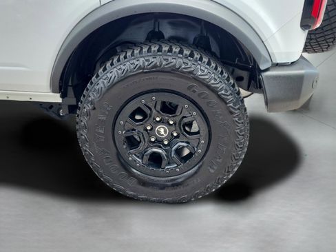 Used 2024 Ford Bronco Wildtrak AWD/4WD image 31