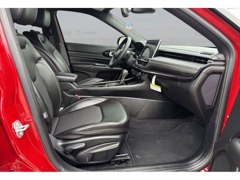 Used 2023 Jeep Compass Altitude image 15