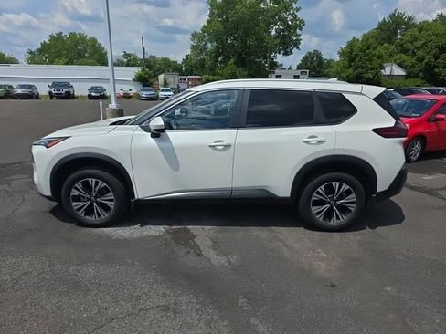 Used 2023 Nissan Rogue SV w/ SV Premium B Package AWD/4WD image 2