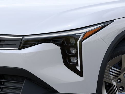 New 2026 Kia K4 LX image 11