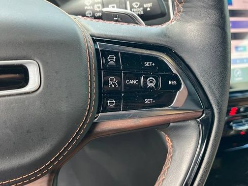 Used 2022 Jeep Grand Cherokee Summit w/ Luxury Tech Group V AWD/4WD image 22
