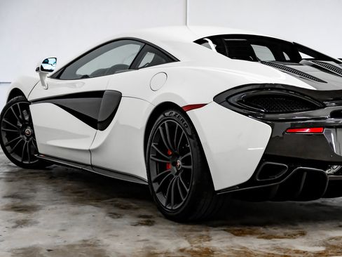 Used 2017 McLaren 570S Coupe image 17