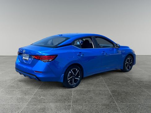 Used 2024 Nissan Sentra SV FWD image 5