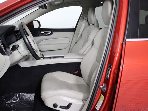 Certified 2023 Volvo XC60 B5 Core w/ Climate Package image 31