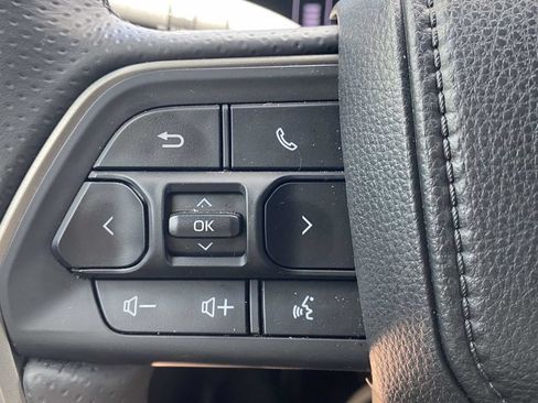 Used 2025 Toyota 4Runner SR5 RWD image 59