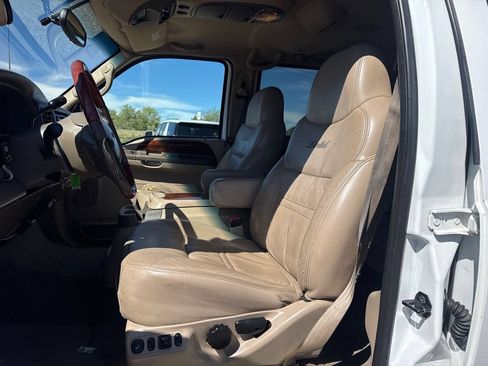 Used 2000 Ford Excursion Limited AWD/4WD image 7