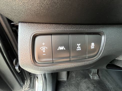 Used 2020 Hyundai Santa Fe SE w/ Cargo Package AWD/4WD image 17