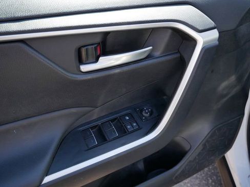 Used 2025 Toyota RAV4 XLE AWD/4WD image 16