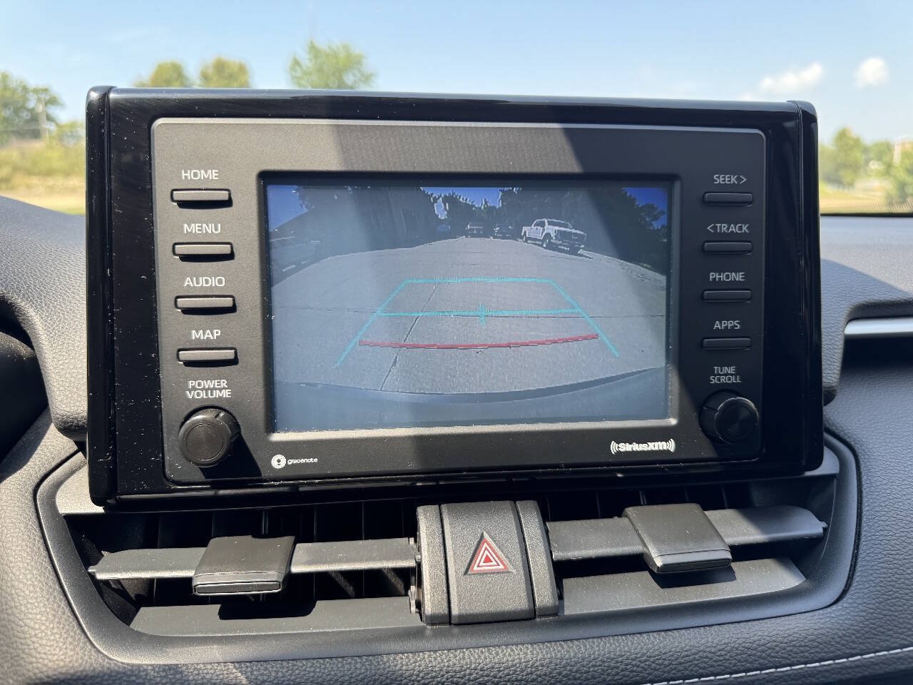 Used 2020 Toyota RAV4 XLE FWD image 22