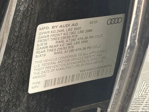 Certified 2025 Audi Q5 Premium AWD/4WD image 27