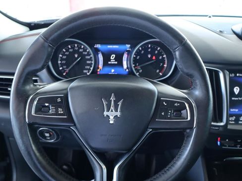 Used 2017 Maserati Levante w/ Luxury Package image 20