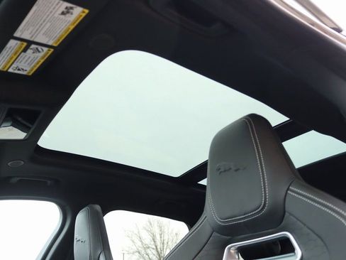 Used 2026 Jaguar F-PACE R-Dynamic S image 15