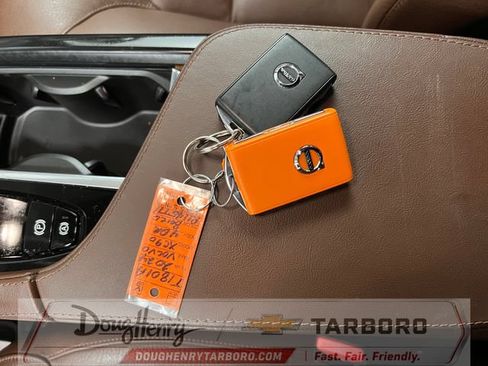 Used 2024 Volvo XC90 B6 Plus w/ Protection Package Premier AWD/4WD image 58