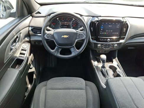 Used 2023 Chevrolet Traverse LT image 13