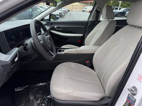 Used 2025 Hyundai Sonata SEL FWD image 6