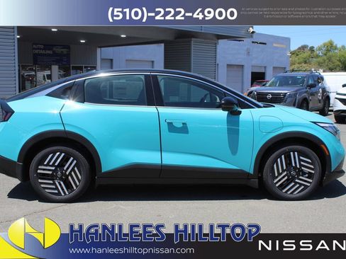 New 2026 Nissan Leaf SV+ w/ Floor Mat Package (SV+) FWD image 6