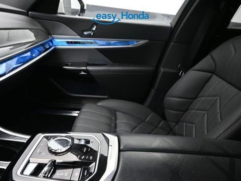 Used 2023 BMW 740i w/ Executive Package RWD image 13