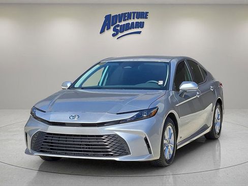 Used 2026 Toyota Camry LE image 2