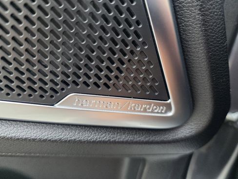 Used 2022 Kia Telluride SX w/ SX Prestige Package image 17