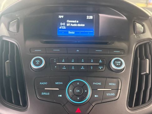 Used 2017 Ford Focus SE image 23