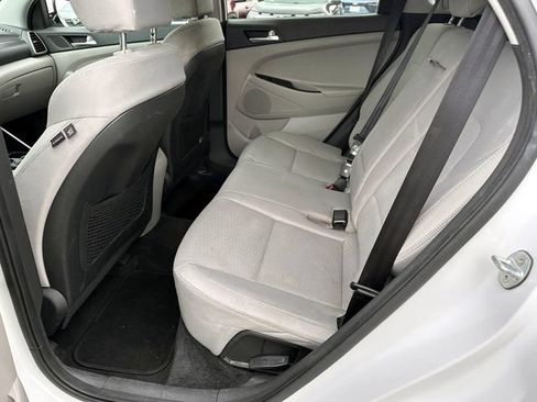 Used 2019 Hyundai Tucson SE AWD/4WD image 11