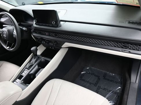 Used 2024 Honda Accord LX image 38