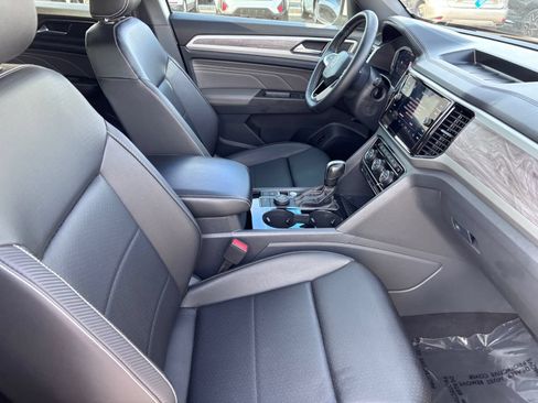 Used 2023 Volkswagen Atlas Cross Sport SE w/ Panoramic Sunroof Package AWD/4WD image 14