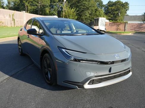 Used 2026 Toyota Prius Plug-In Hybrid FWD image 1