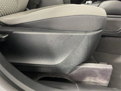 Used 2020 Ford Escape SE image 36