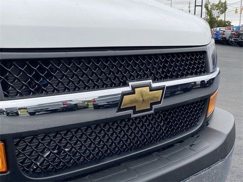 New 2025 Chevrolet Express 2500 w/ Driver Convenience Package image 32