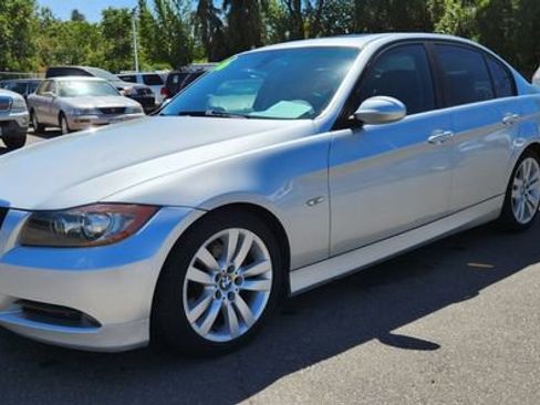 Used 2006 BMW 325i Sedan image 1