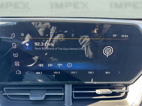 Used 2025 Chevrolet Trax ACTIV w/ Driver Confidence Package image 17