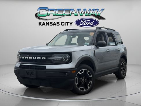 Used 2023 Ford Bronco Sport Outer Banks AWD/4WD image 3