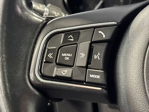 Used 2018 Jaguar F-PACE Premium AWD/4WD image 31